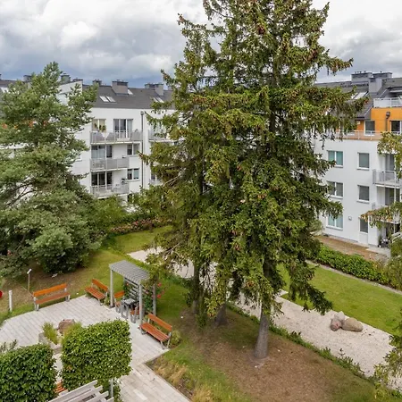 Spacious Family Near The Forest By Renters Apartament *