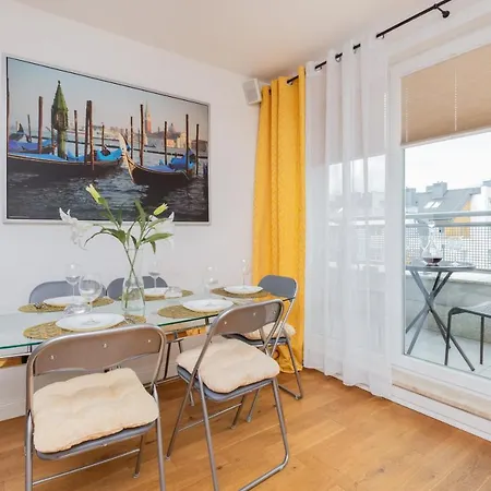 Spacious Family Near The Forest By Renters Apartament Gdynia