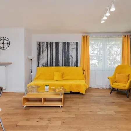Spacious Family Near The Forest By Renters Apartament